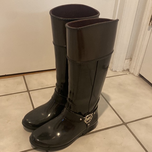 Michael Kors Rainboots - Size 8M - Picture 3 of 3